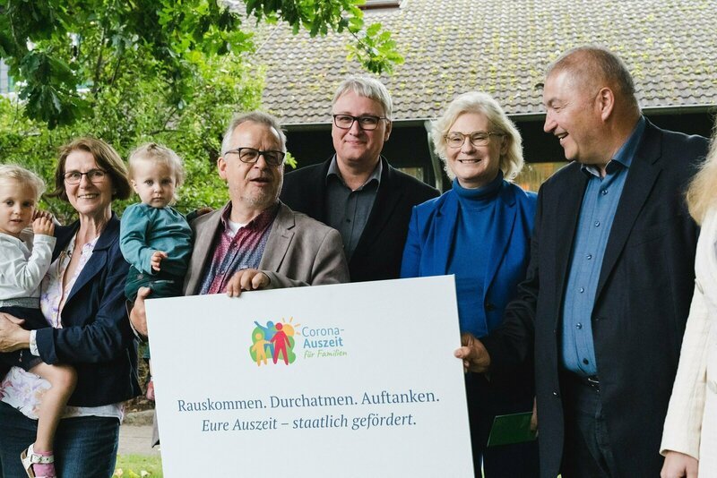 Bundesfamilienministerin Christine Lambrecht besuchte das Erholungs- und Bildungszentrum von Hausleitung Eberhard Schubert im September 2021.